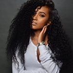 Comment poser des extensions à clips sur cheveux-afro ?