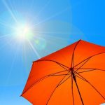 Comment faire tenir un parasol sans pied