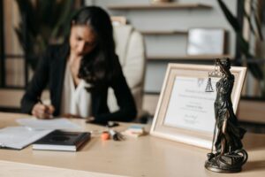 Avocat droit commercial