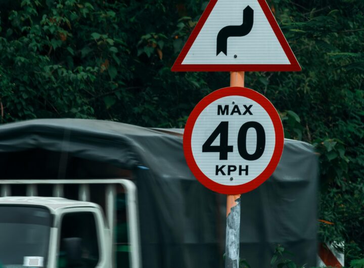 Panneaux de danger