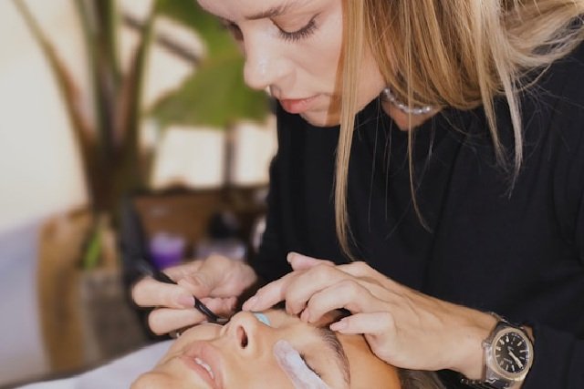 Formation microblading